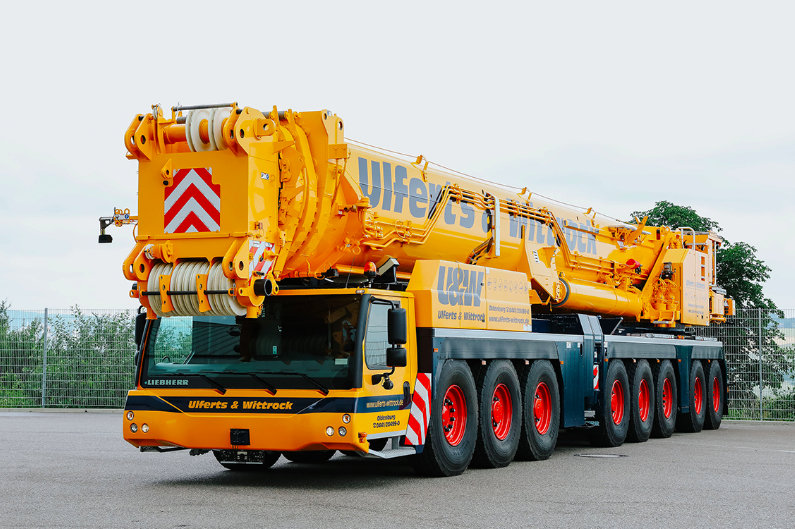 Ulferts & Wittrock is strengthening with a Liebherr LTM 1650-8.1 mobile crane